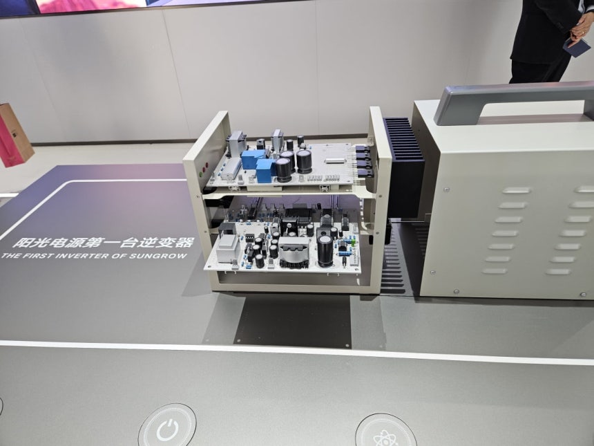 한국수소연합과 포스코홀딩스, 포스코, 에어리퀴드, 효성중공업, SK이노베이션E&S, 현대자동차 관계자들이 중국 안후이성 허페이시에 위치한 인버터·전해조 기업 선그로우 본사를 방문했다.