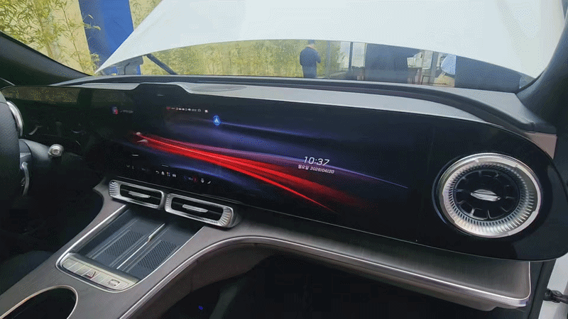 디 올 뉴 일렉트릭 C클래스 실내.영상=최수진 한경닷컴 기자.