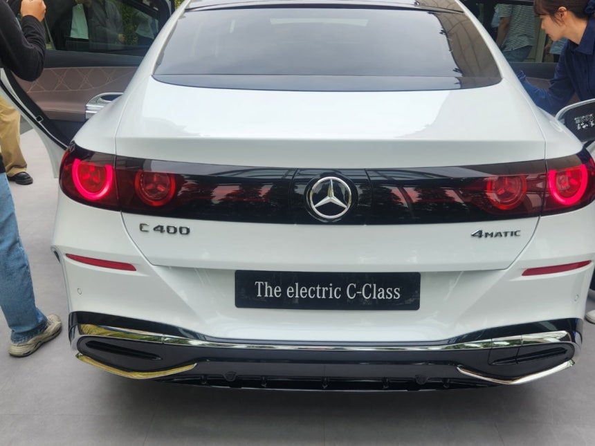 디 올 뉴 일렉트릭 C 클래스 후면.사진=최수진 기자.
