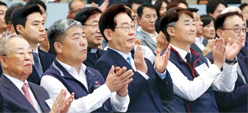 이재명 대통령 "친노동 = 반기업 이분법 깨야"
