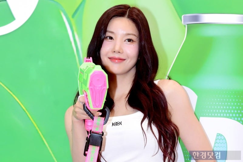 "워터밤 여신 불러라"…'억'소리 나는 대학축제