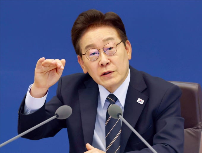 이재명 대통령 "선 넘지 말아야"…노동계 향해 '작심비판'