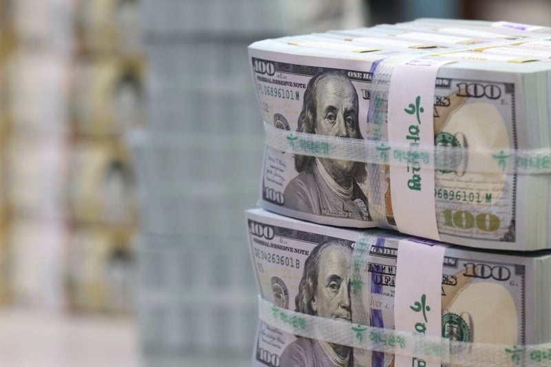 환율 1500원이면 나라 망한다더니…한국인들 차분한 이유