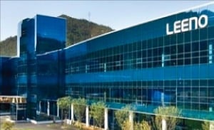 지분 판다는데 매각 신호탄? 리노공업 M&A 설로 시장이 들썩이는 이유