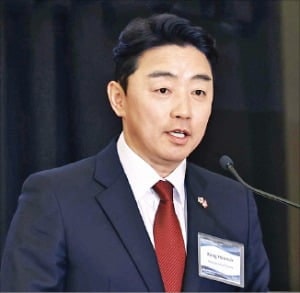 韓, 캐나다 원유 수입…잠수함 수주 총력전