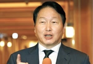 최태원 회장 "<b>일본</b> 반도체 생태계 갖춰져 있어…AI 팩토리 가동"