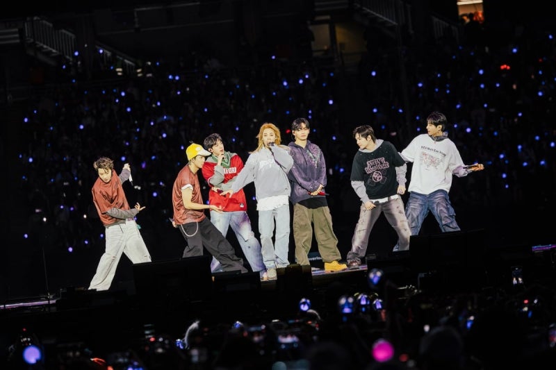 <b>BTS 부산</b> 콘서트, 1시간 15분 <b>지연</b> 사태…하이브 '사과'