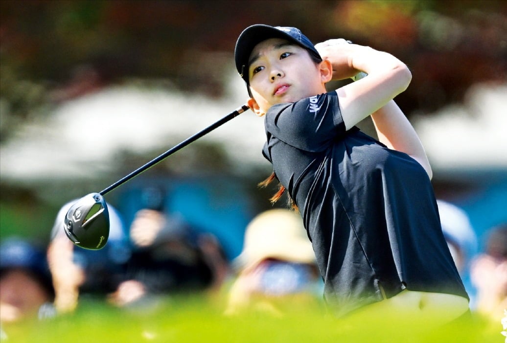 248m '장타 펑펑'…日열도 흔든 14살 여중생 김서아