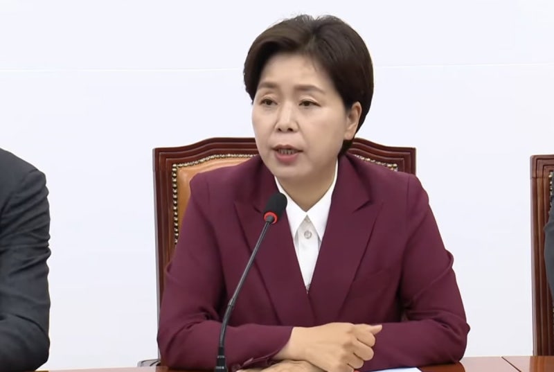 <b>양향자</b> "지도부 <b>총사퇴</b> 제안"…장동혁 "거취 언급 자제"