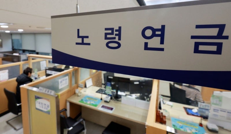 '월급 500만원' 직장인 10만명, 7월말 통장에 60만원 꽂힌다