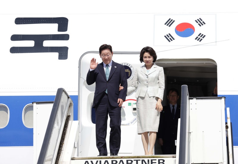 '환송 불참' 정청래, 李 <b>귀국길</b> 마중 나선다…당청 갈등 봉합 신호?