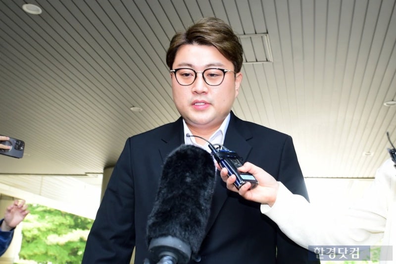 '<b>음주 뺑소니</b>' <b>김호중</b>, 오늘 가석방 출소…5개월 일찍 사회로