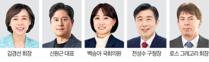 무더위 식히는 그늘처럼 청량한 문장을 전합니다
