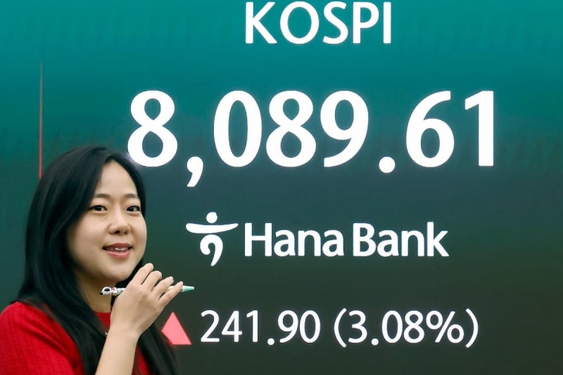 [속보] 코스피 5%대 급등해 '팔천피' 회복…삼전 8%·닉스 10% ...