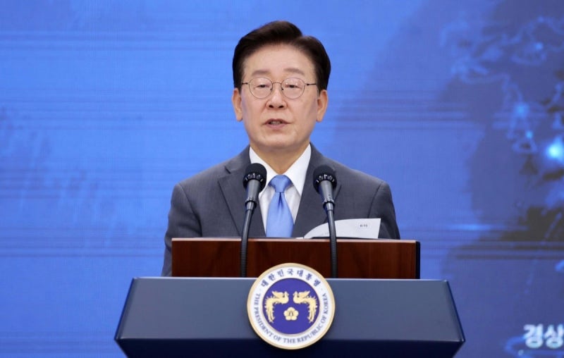 <b>한국판 스타링크</b> 추진…李대통령 "남해안에 국가 명운 걸 것"