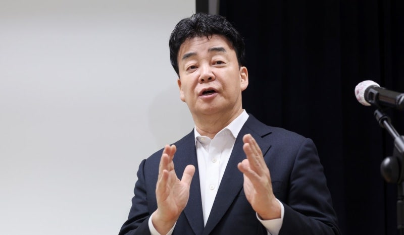 "대패삼겹살, 백종원 최초 개발 아냐"…김재환 PD가 이겼다