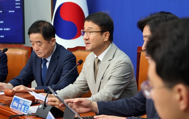 한병도 "신재생에너지법 등 민생법안 속도"…3대 메가TF 특위로 격상