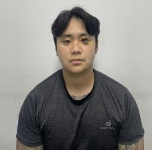아파트서 흉기로 친구 살해…경찰, 24세 <b>정재환 신상공개</b>