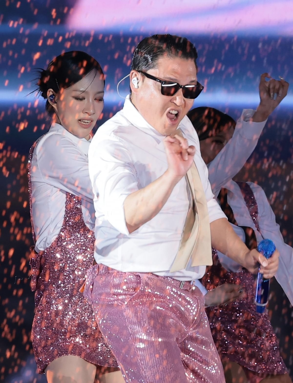 불모지 개척한 K팝의 시초…<b>싸이</b> '<b>강남스타일</b>' <b>60억 뷰</b> '대기록'