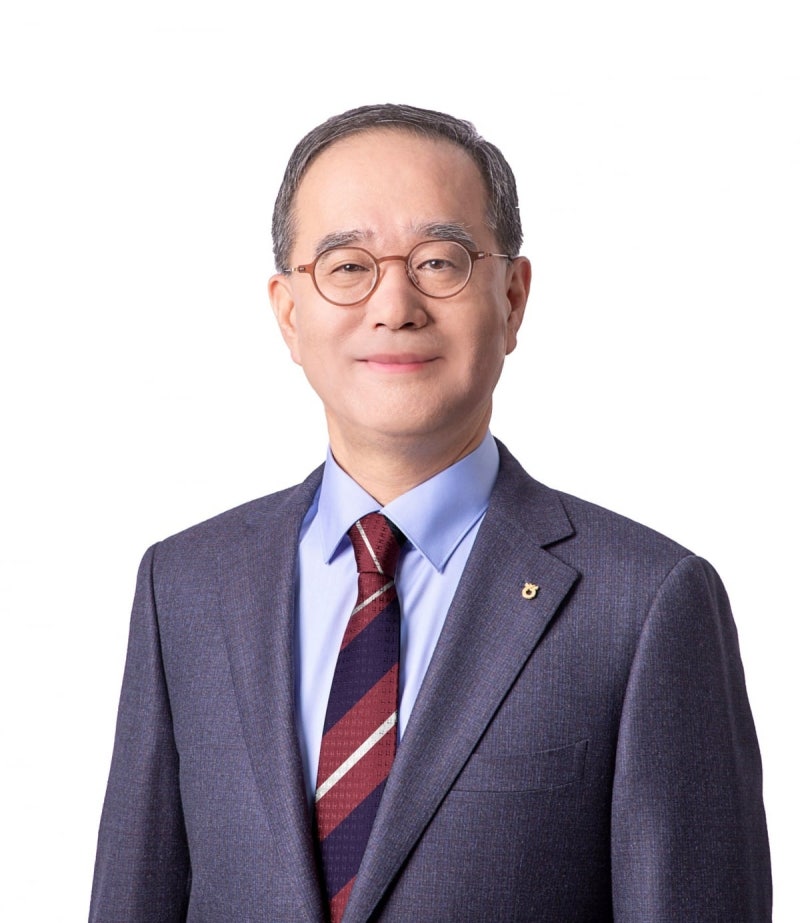 농협금융이 1000억 쾌척해서 서민과 농민 돕는 미소금융재단 세운다