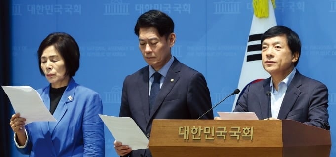 與로 향한 <b>신천지</b> 수사…"신도들 집단 입당"
