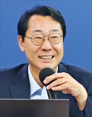 정명근 화성특례시장 "AI 공무원이 민원 업무 24시간 처리"