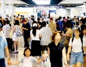 폭염에 '45만명' 한 곳으로 몰렸다…돈 쓸어담은 곳 어디길래