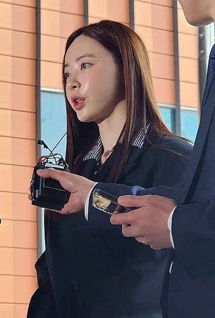 '<b>양정원</b> 수사 무마 의혹' 전 강남서 <b>경찰</b>관 <b>구속</b>