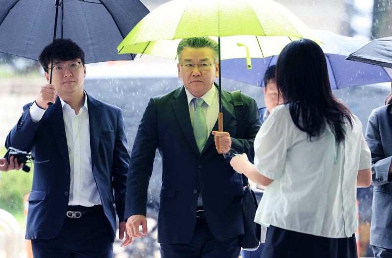 [속보] 종합특검, '관저 이전 감사 무마' <b>유병호</b> 감사위원 <b>구속 기소</b>