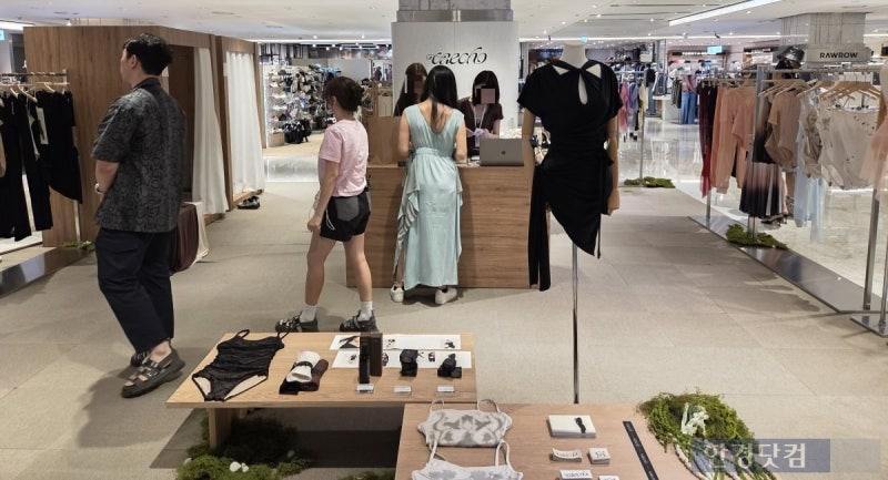 "한 번에 40만원 썼어요"…요즘 2030女 푹 빠진 취미 [박수림의 요즘 여기]