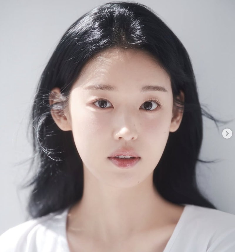 외조부가 독립운동가였다…<b>광복절</b> 시구 나서는 여배우