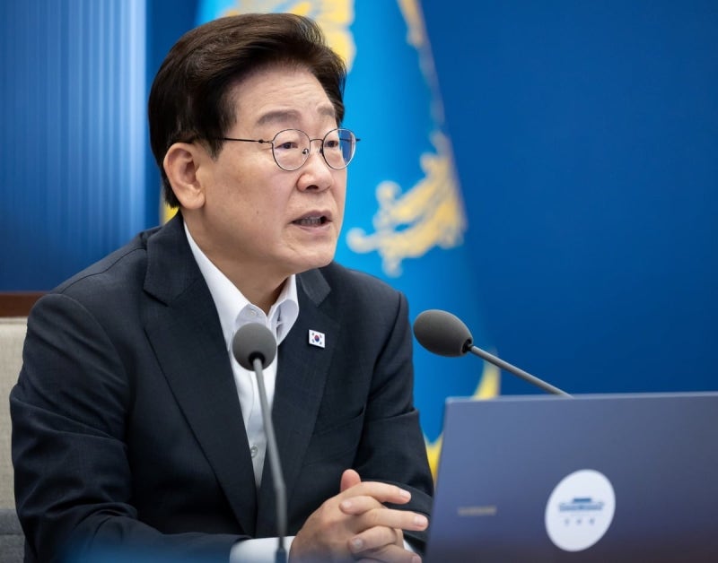 李 "법 고쳐서라도 택지 확보"…부동산 <b>공급 총력전</b> 선언