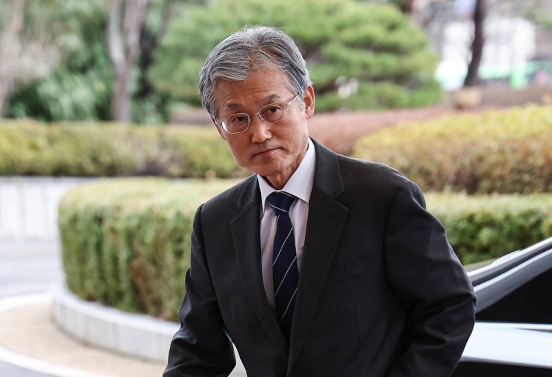 <b>조희대</b>, '대통령 협의' 관례 깨고 <b>대법관</b> 2명 <b>서면 제청</b>