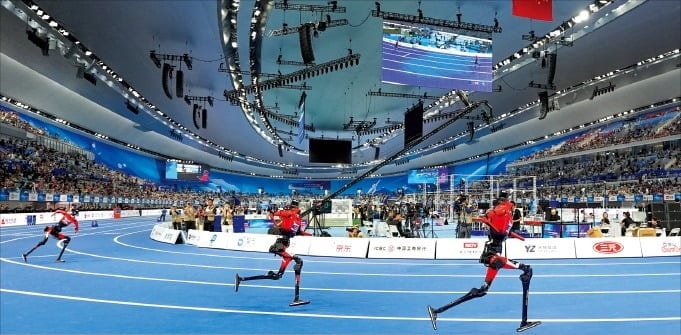 100m 9.39초 대기록…中서 우사인 볼트 제친 '반전 정체'