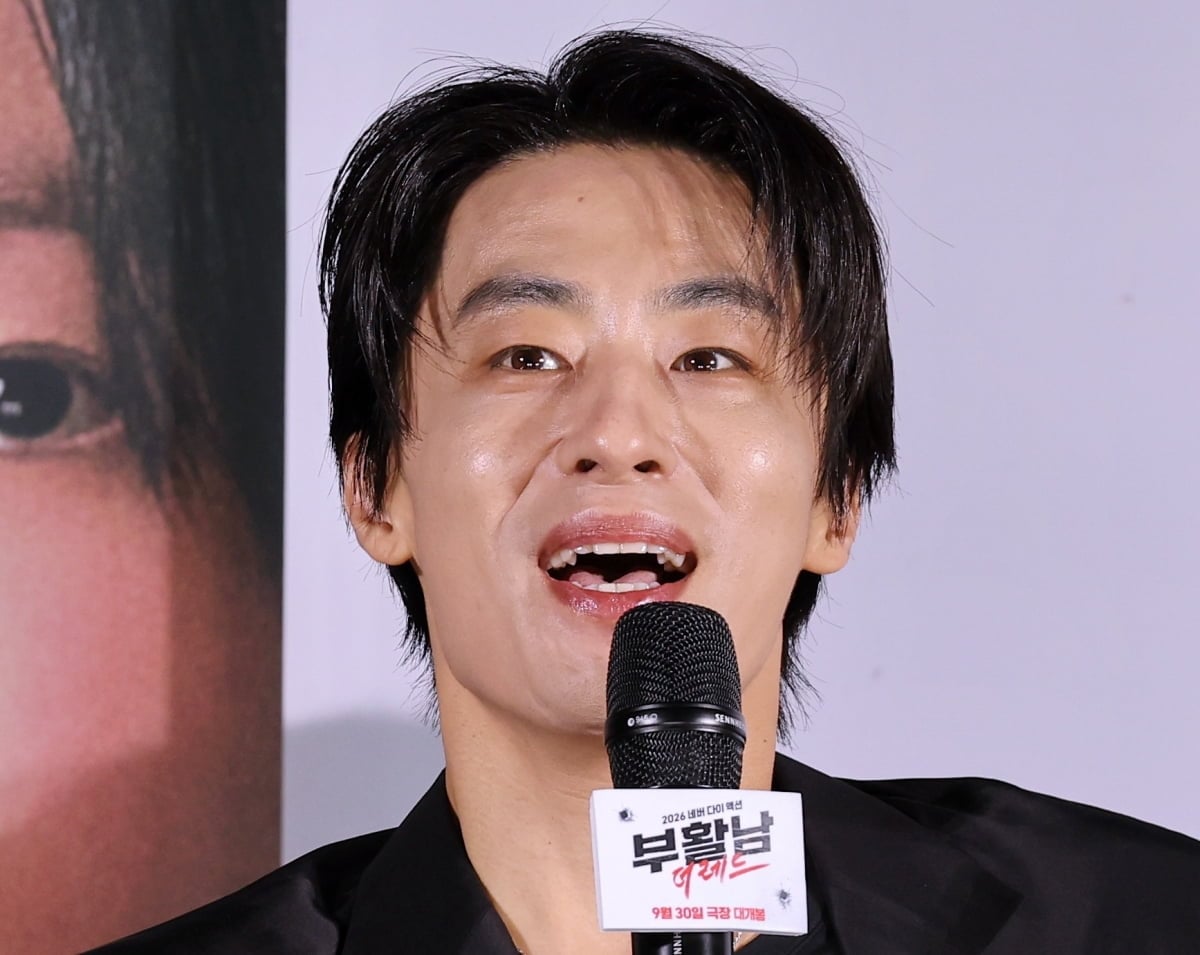 '<b>부활남</b>'으로 이직한 <b>구교환</b>…흥행보증수표 타이틀 거머쥐나 [종합]