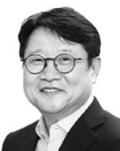 [윤성민 칼럼] 中 반도체와의 전쟁, 결국 공산당과의 싸움