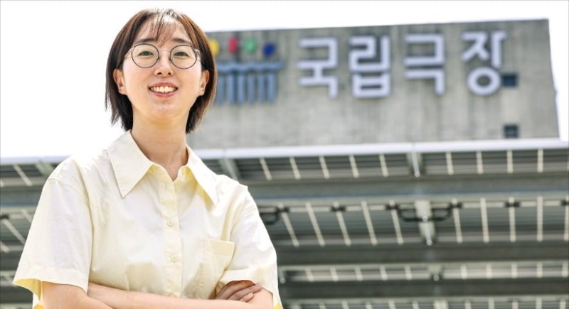 무대 뒤 빛의 연금술사, 美 브로드웨이 홀리고 이번엔 저승을 깨운다