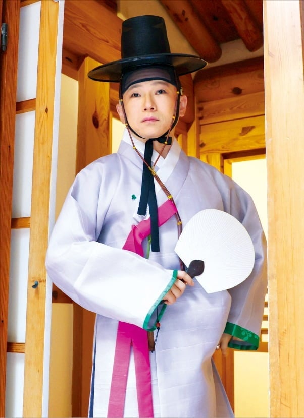 조선 최고 '힙한 소리꾼'…가발 대신 갓 쓰고 옷고름 동여맨 까닭