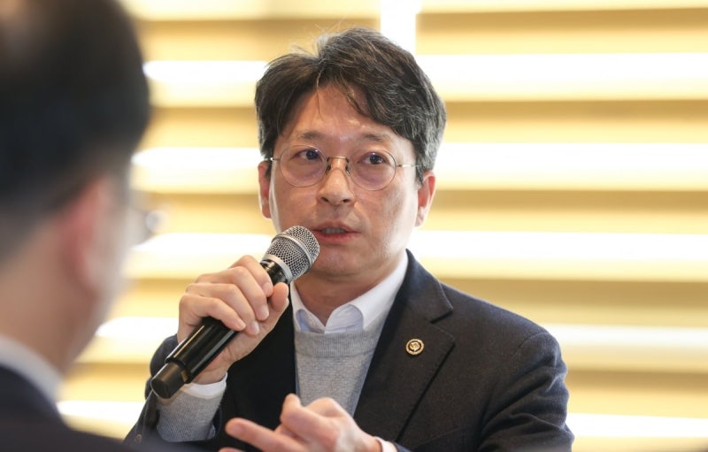 8개월 만에 차관서 <b>장관</b> 후보로…<b>국토부</b> 수장에 '경기도 실무통' <b>홍지선</b>