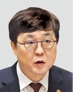 손님 춤췄다고 영업정지 된 라이브클럽…최휘영 "낡은 규제 고쳐야"