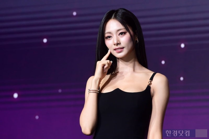 "활동하려면 '<b>하나의 중국</b>' 지지해"…中, 트와이스 <b>쯔위</b> 또 <b>압박</b>?