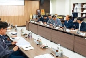 SMR 키우는 부산상의…지역 기업 전방위 지원