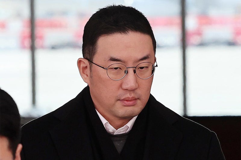 '양어머니 vs <b>구광모</b>'…<b>LG</b>家 파양 소송, 법원은 기각 [CEO와 법정]