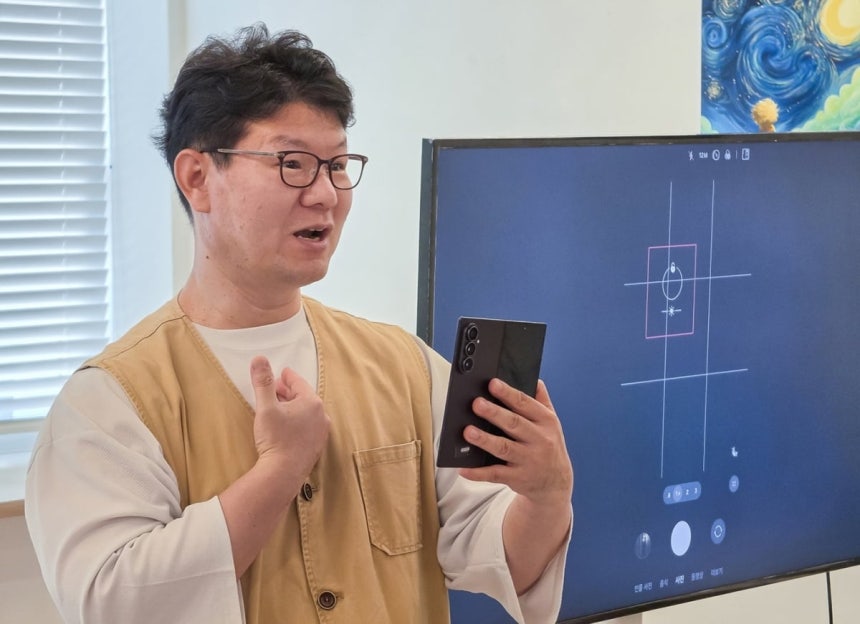 9월 3일 서울 종로구 일대에서 진행된 갤럭시Z폴드8 울트라 카메라 기능 브리핑./ 사진=삼성전자
