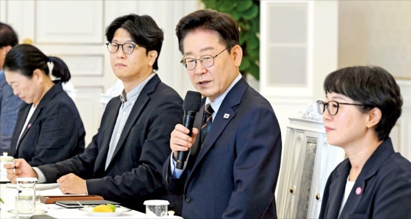 李대통령 "나도 노동자 출신, 노동자 편만 들지 않아"