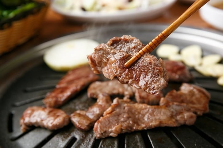 "한우값 왜 이래" 장보다 한숨…그래도 '이것'만은 싸졌다