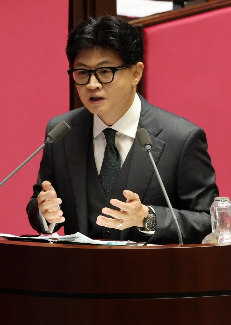 <b>한동훈</b> "총리가 낄 때냐"…'야당 의원 사찰' 논란 확산
