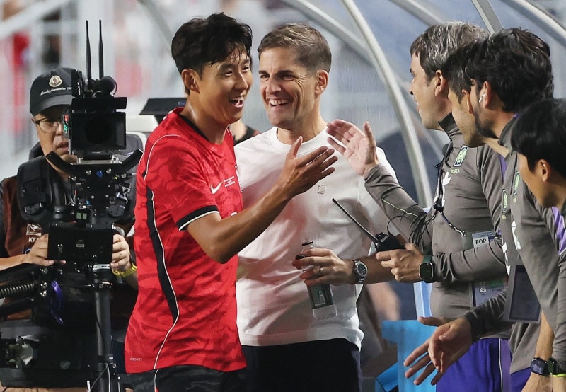골·골·골…새출발한 '<b>모레노</b>호' 한국축구, 에콰도르 완파