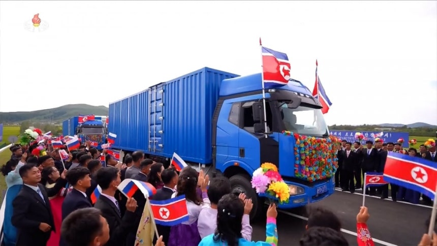 중국이 북한·러시아와 교역을 동시에 확대하면서 동북 국경지역의 물류 거점 기능도 빠르게 강화되고 있다. 훈춘의 대러시아 교역 확대와 신압록강대교 개통 준비가 맞물리며 지린성 옌볜조선족자치주를 포함한 동북지역이 동북아