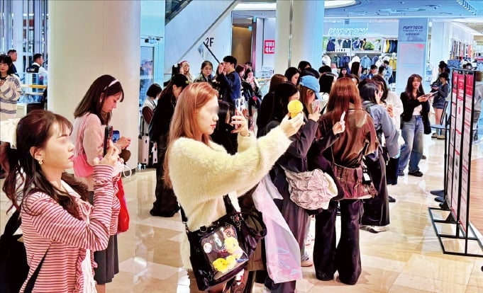롯데백화점 외국인 매출 첫 1조 돌파